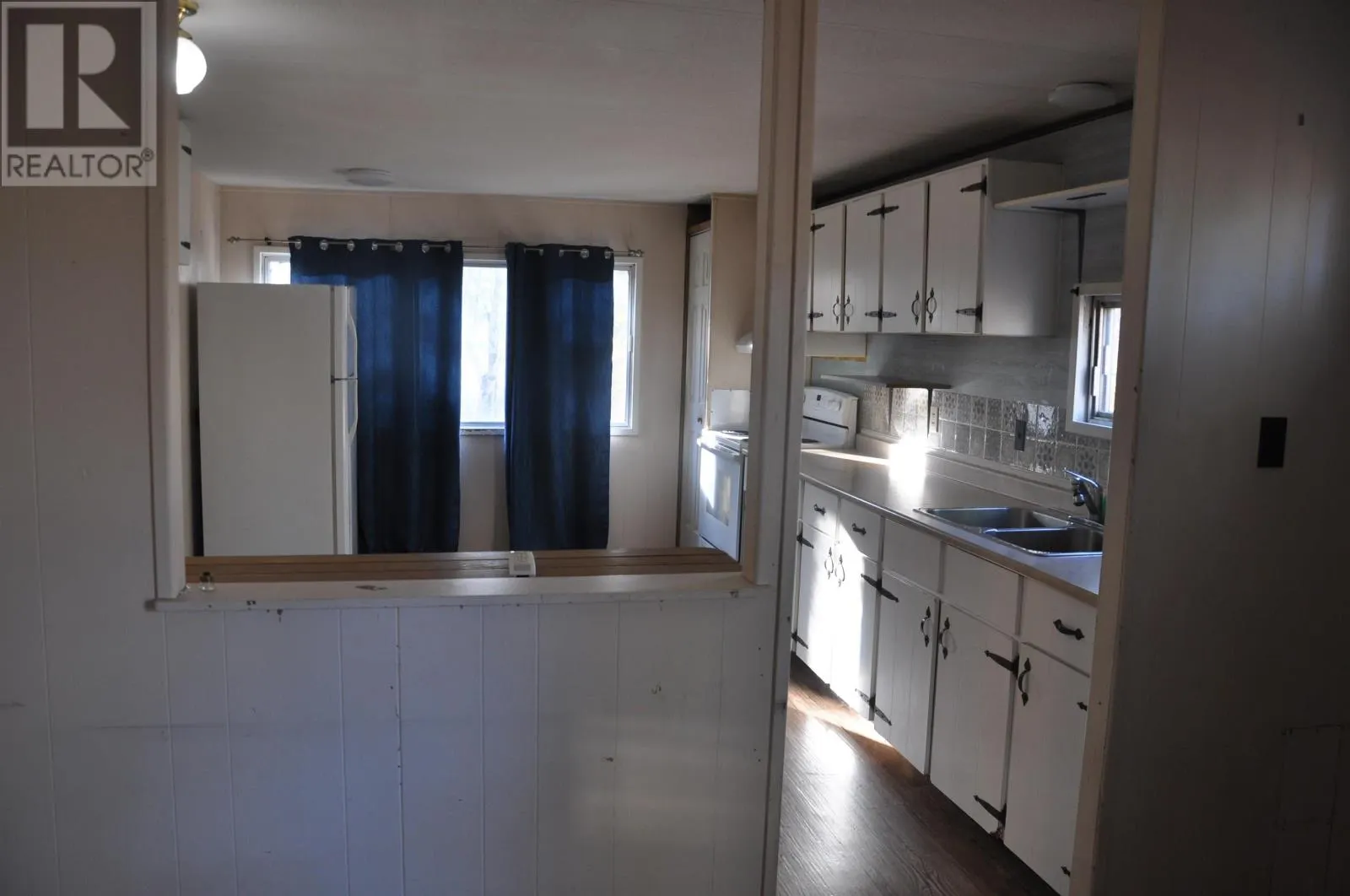 506 Bluenose Avenue S