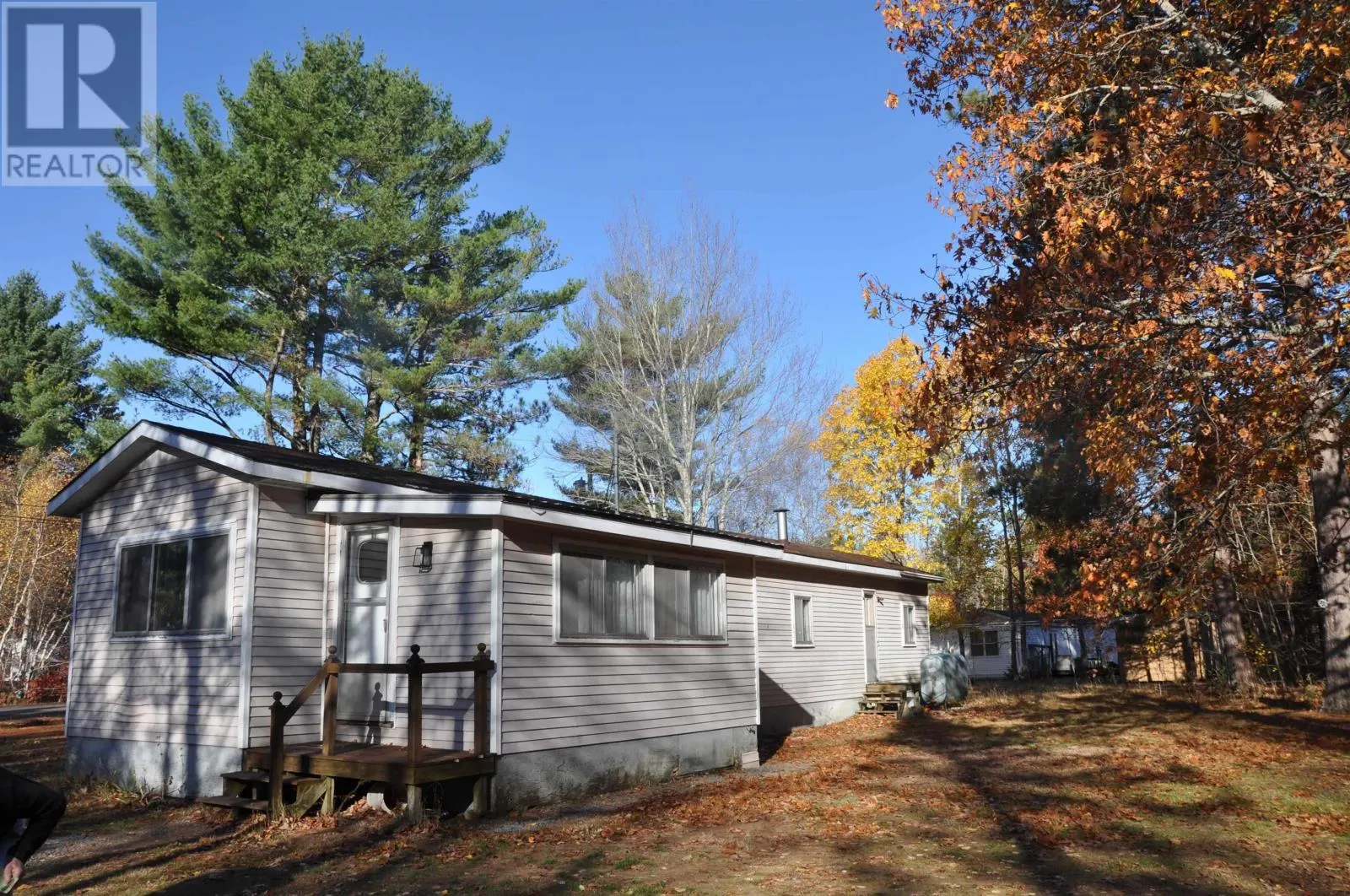 506 Bluenose Avenue S