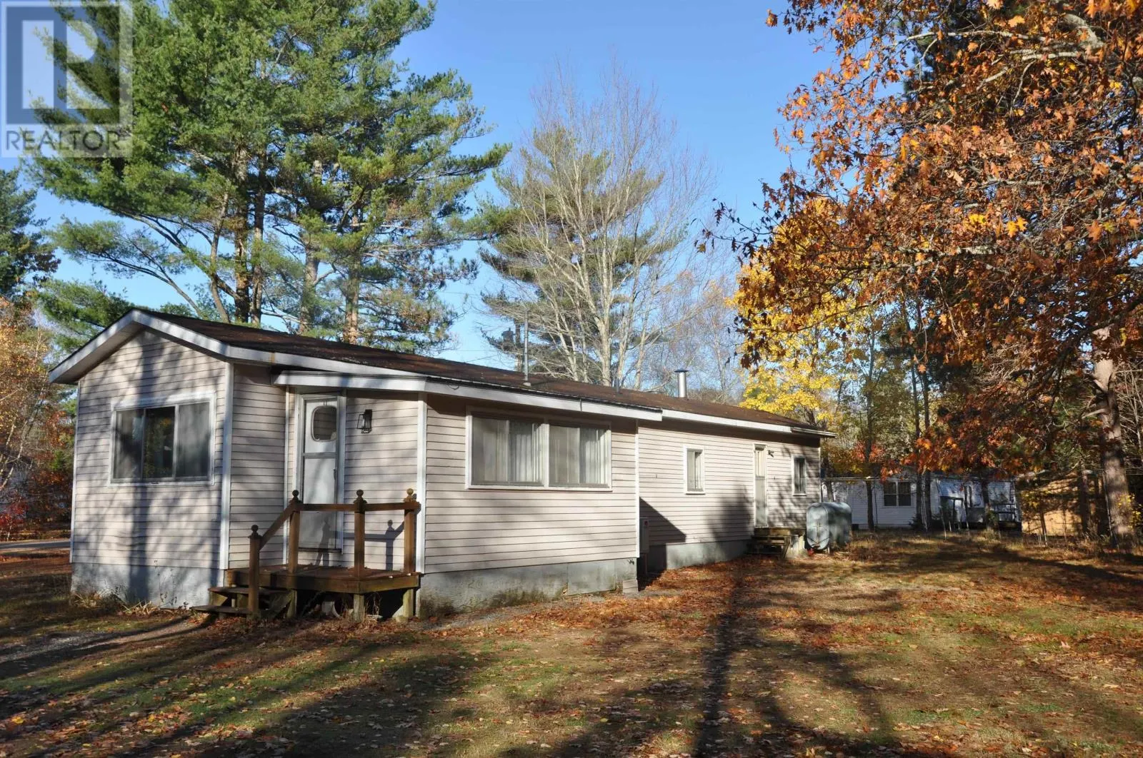 506 Bluenose Avenue S