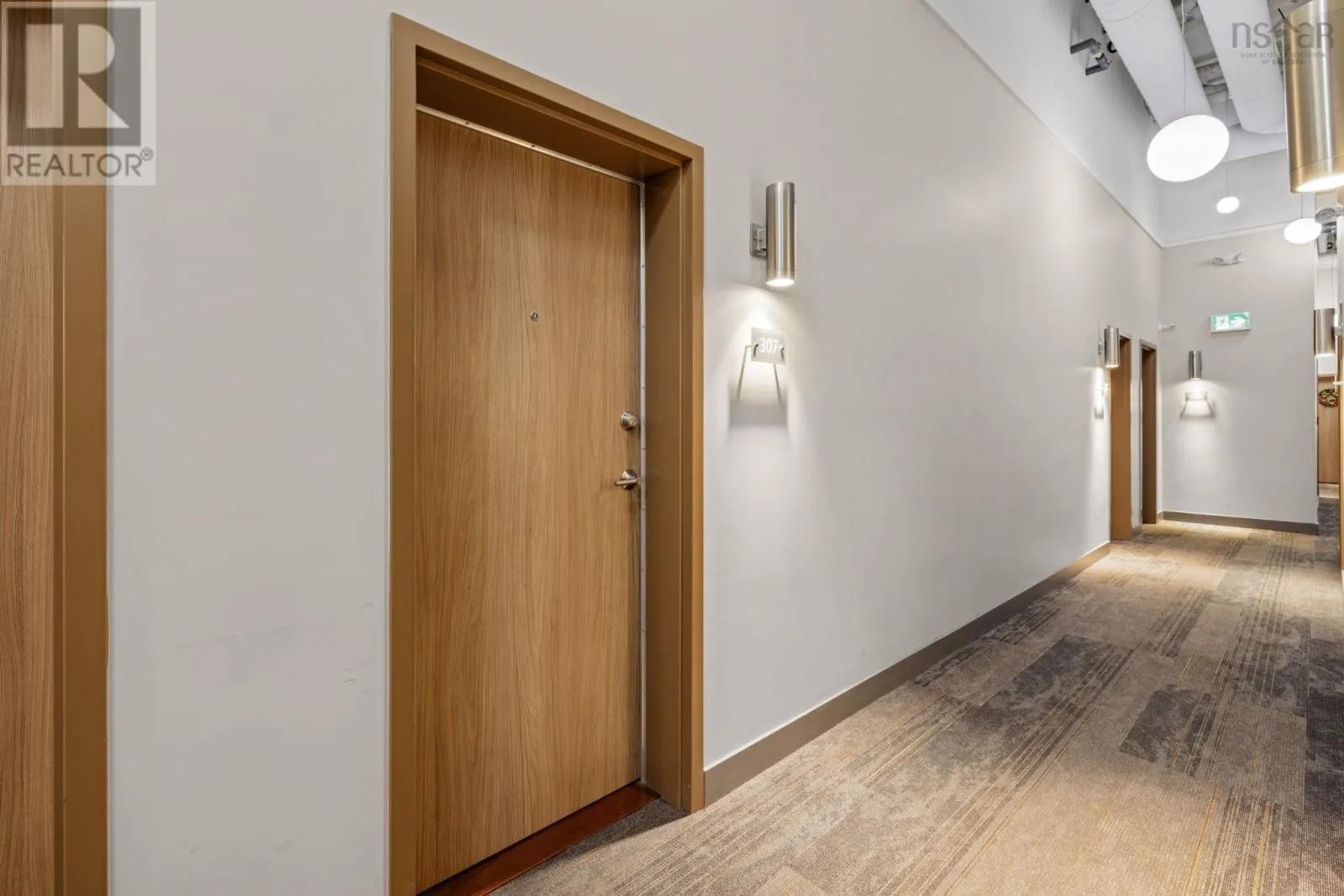 307 5662 Roberts Street