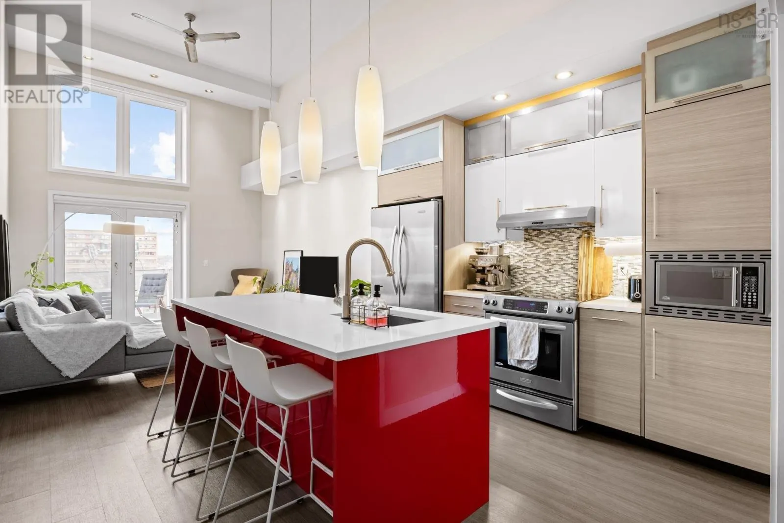 307 5662 Roberts Street