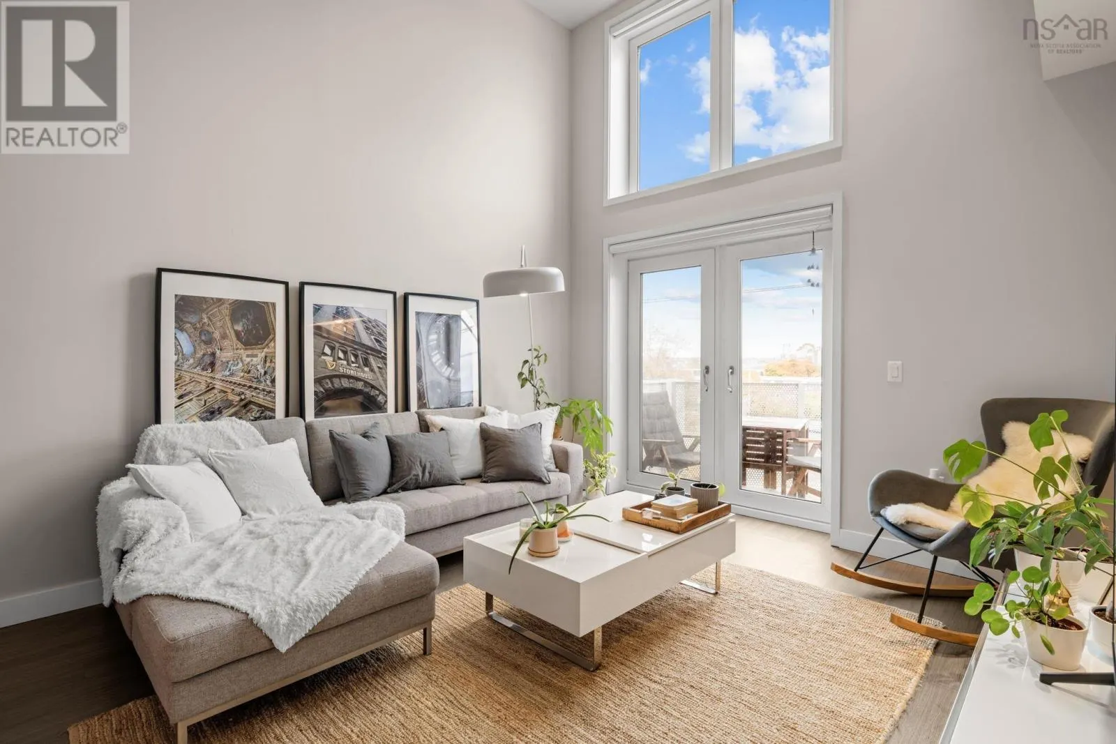 307 5662 Roberts Street