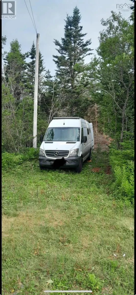 Acreage NO 7 Highway