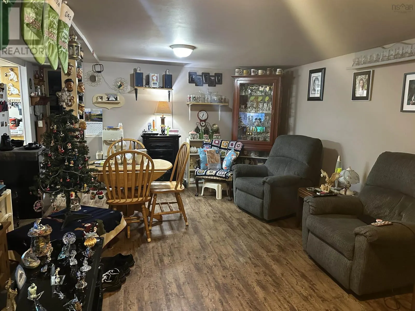 43 Oak Crescent