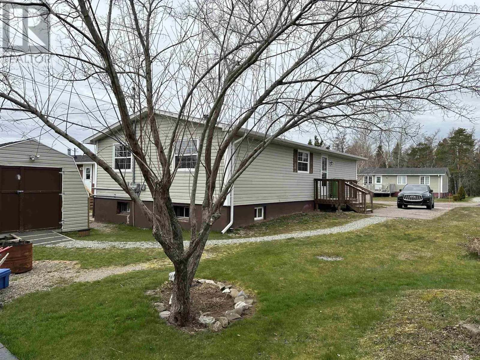 43 Oak Crescent