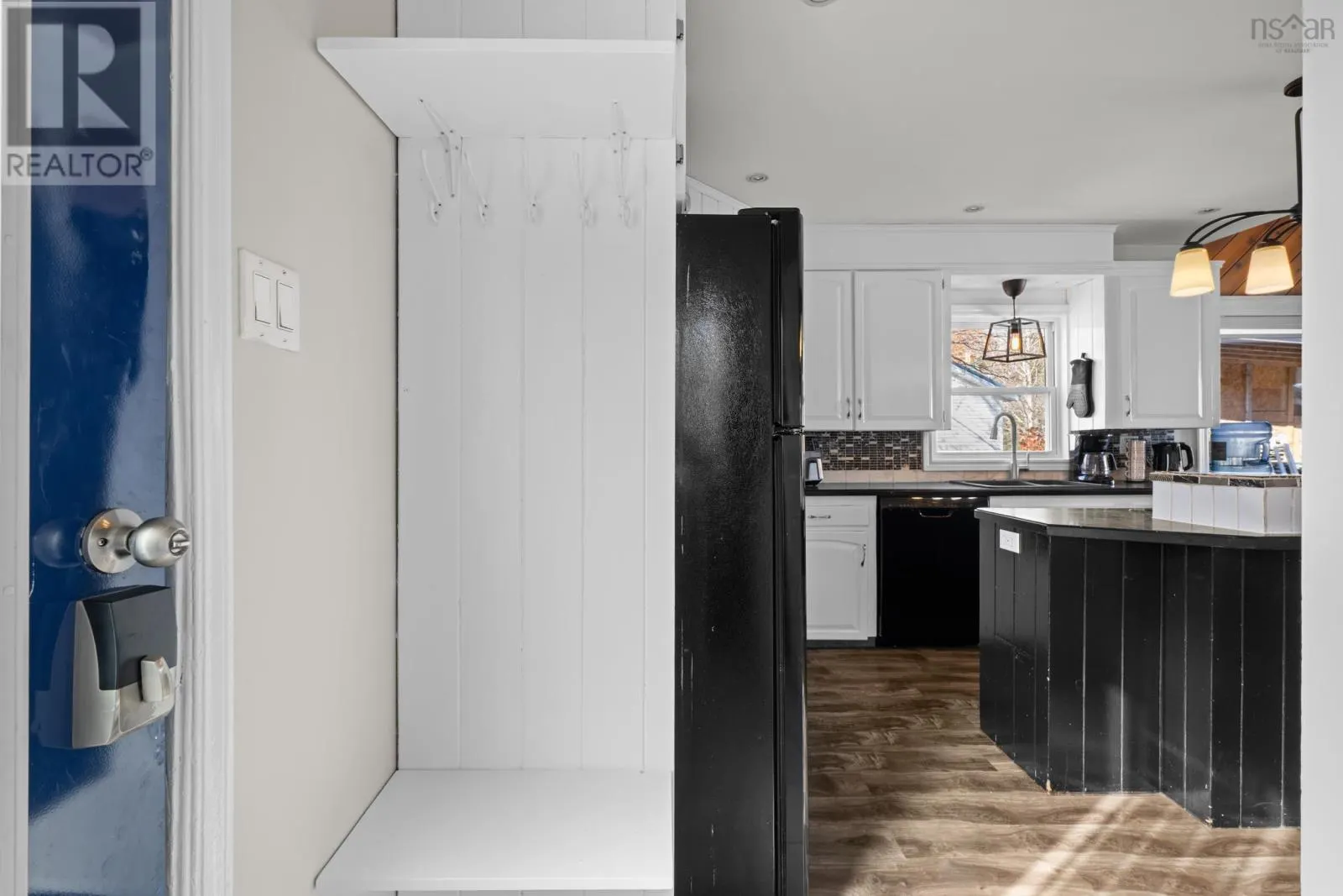 27 Crooked Lake Road