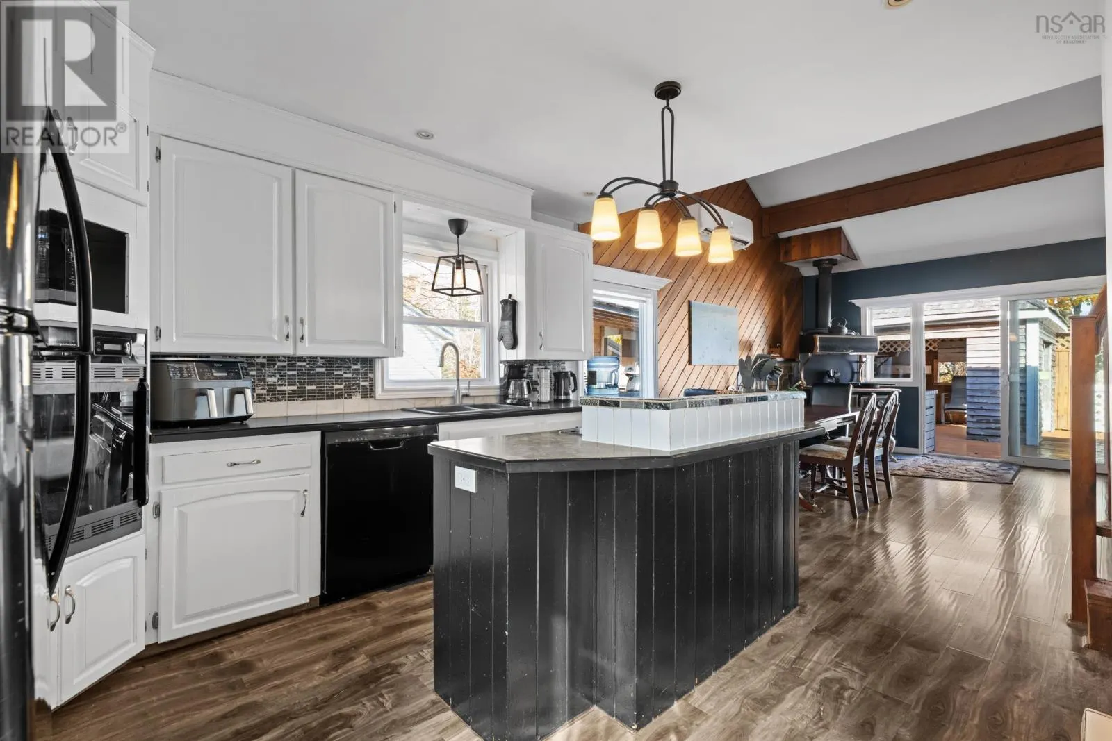 27 Crooked Lake Road