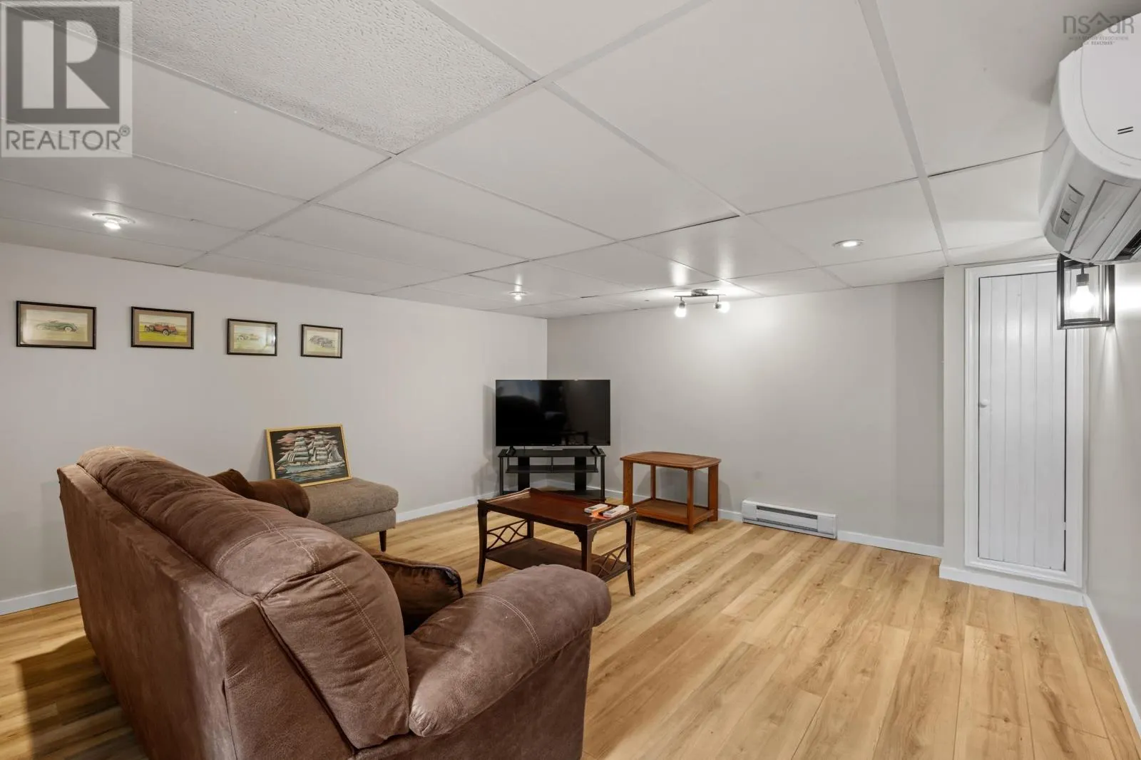 27 Crooked Lake Road