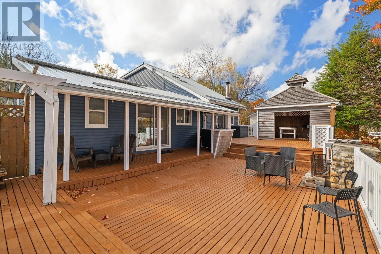 27 Crooked Lake Road