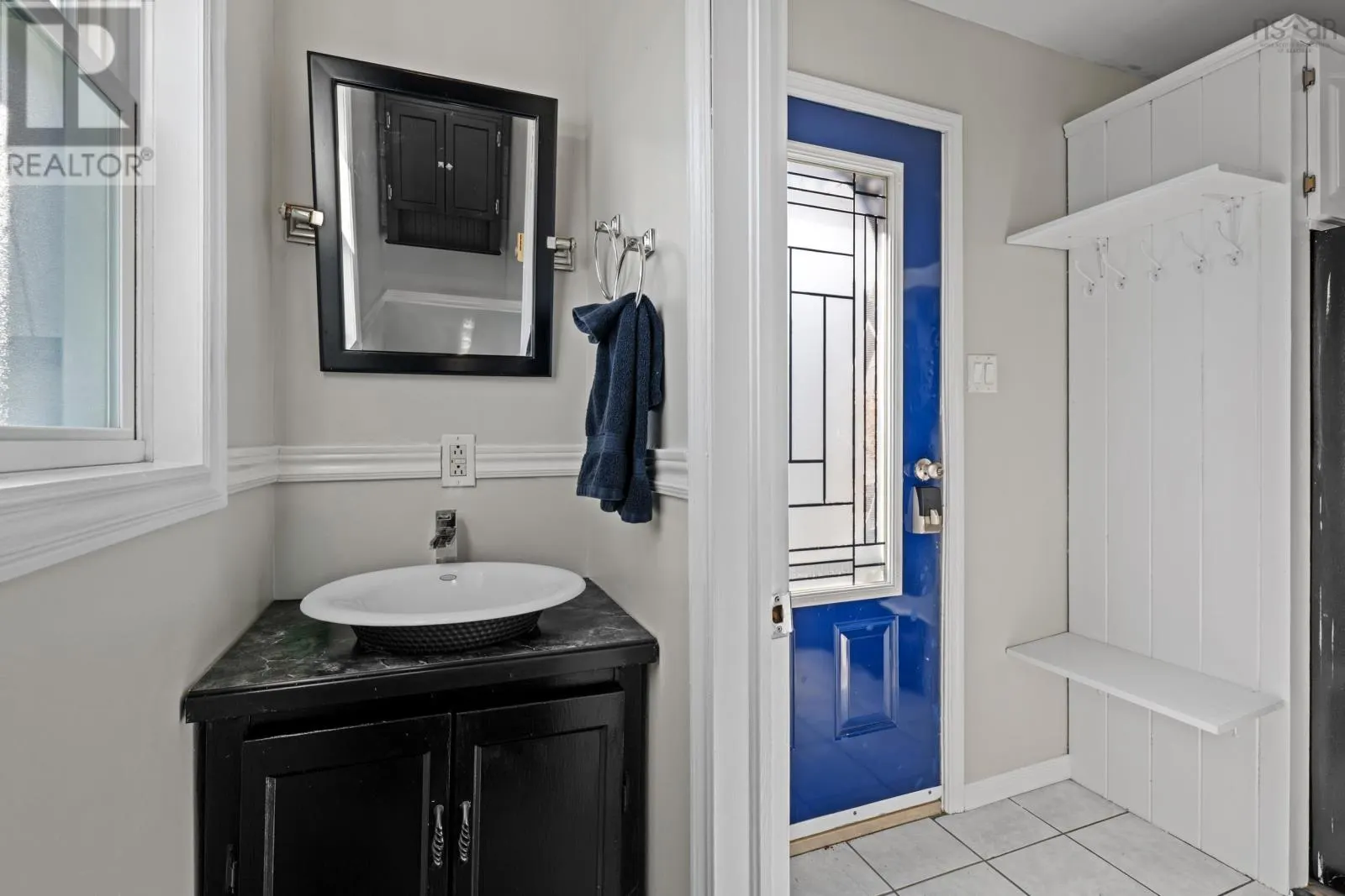 27 Crooked Lake Road