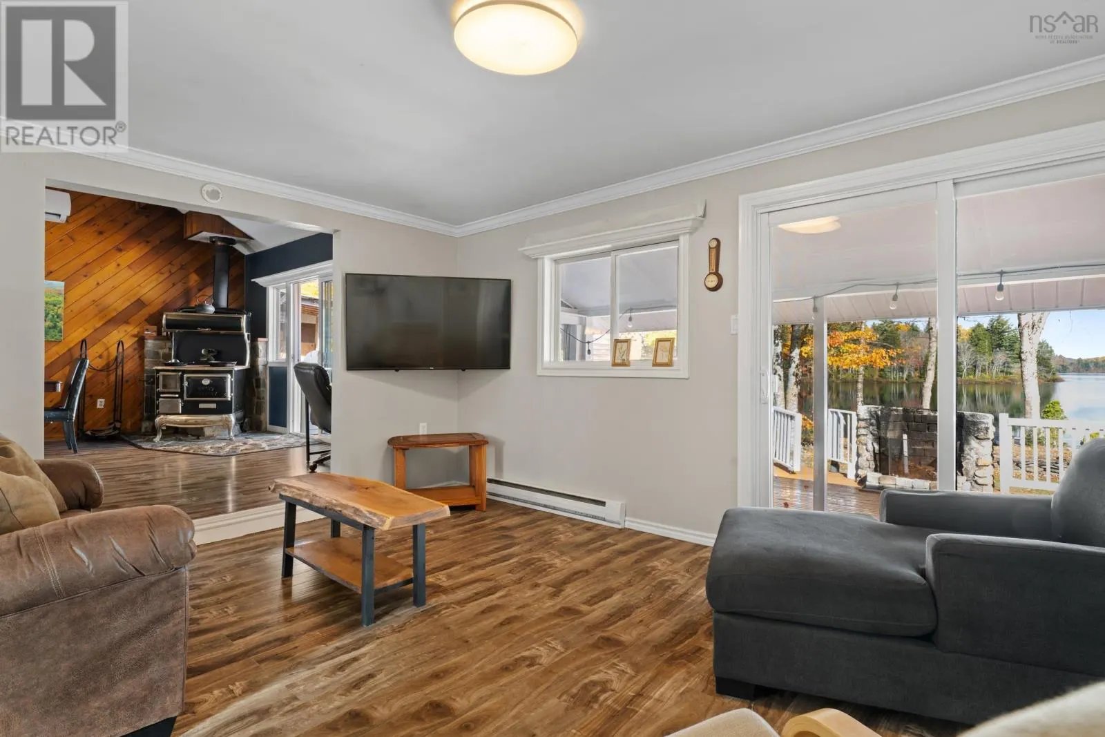 27 Crooked Lake Road