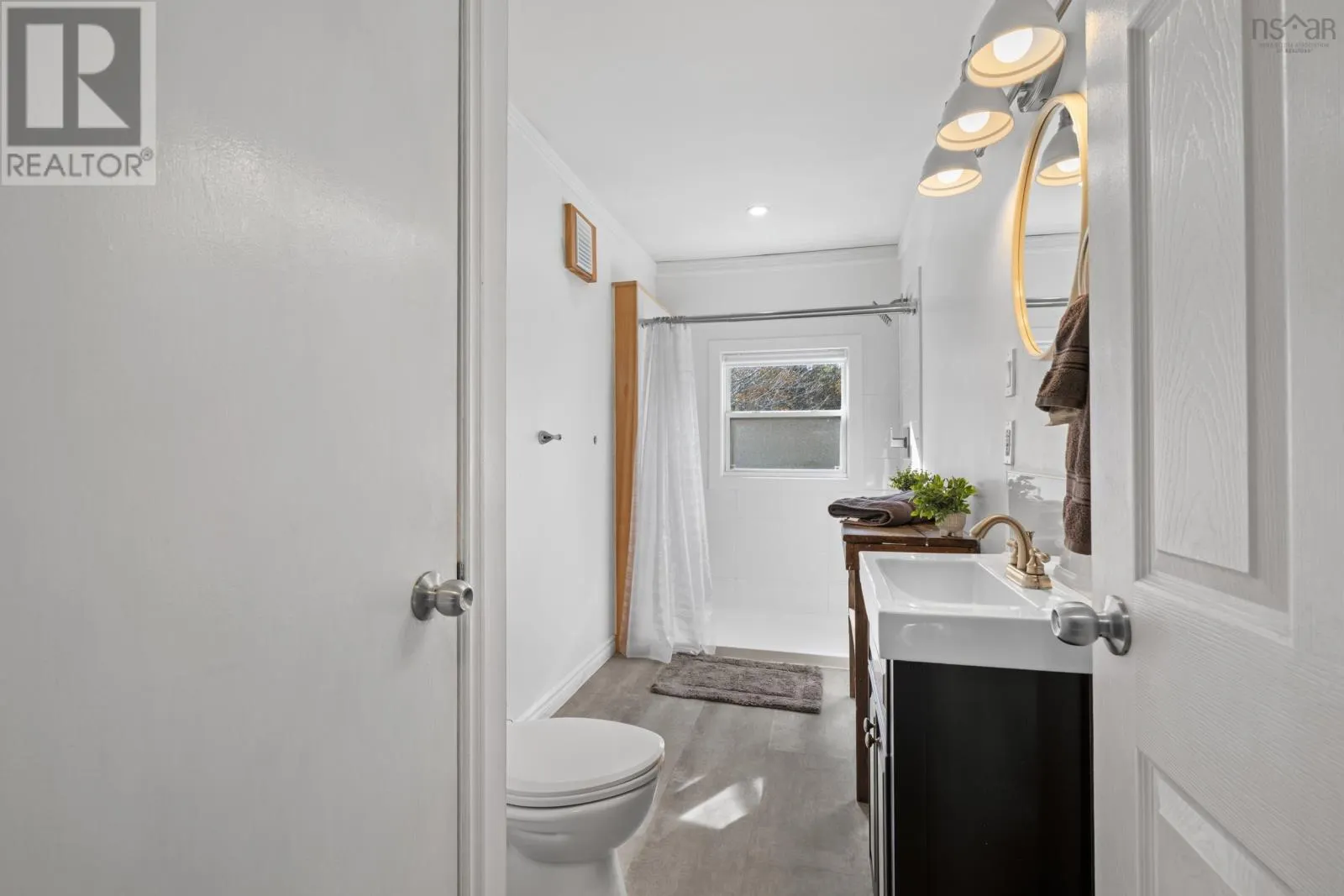 27 Crooked Lake Road