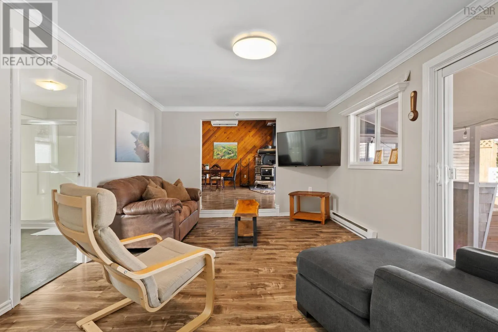 27 Crooked Lake Road