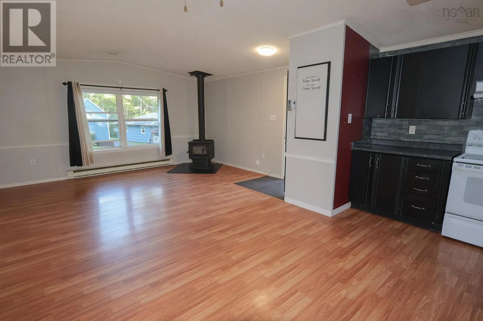 17600 & 17604 Highway 103