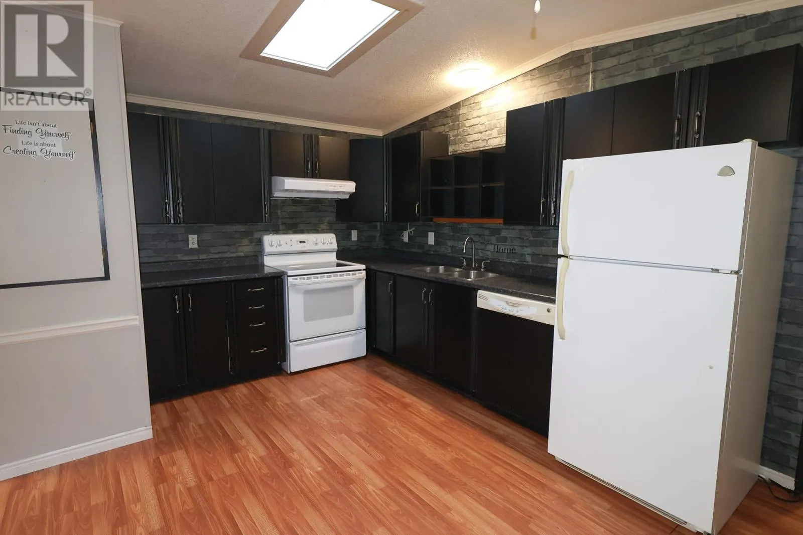 17600 & 17604 Highway 103