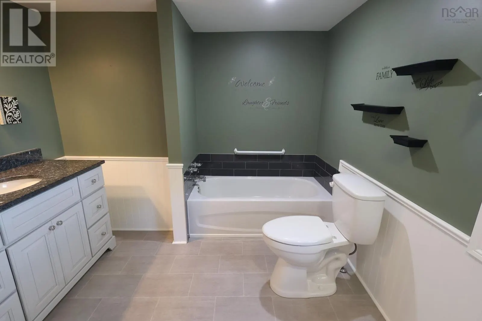 17600 & 17604 Highway 103