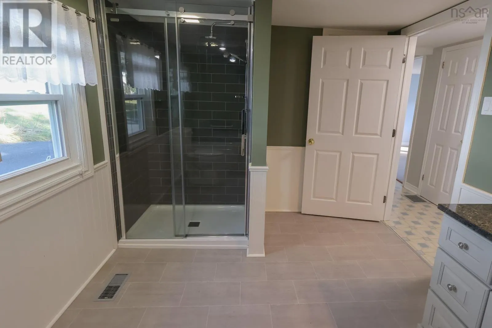 17600 & 17604 Highway 103