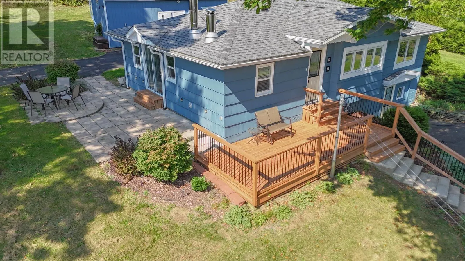 17600 & 17604 Highway 103