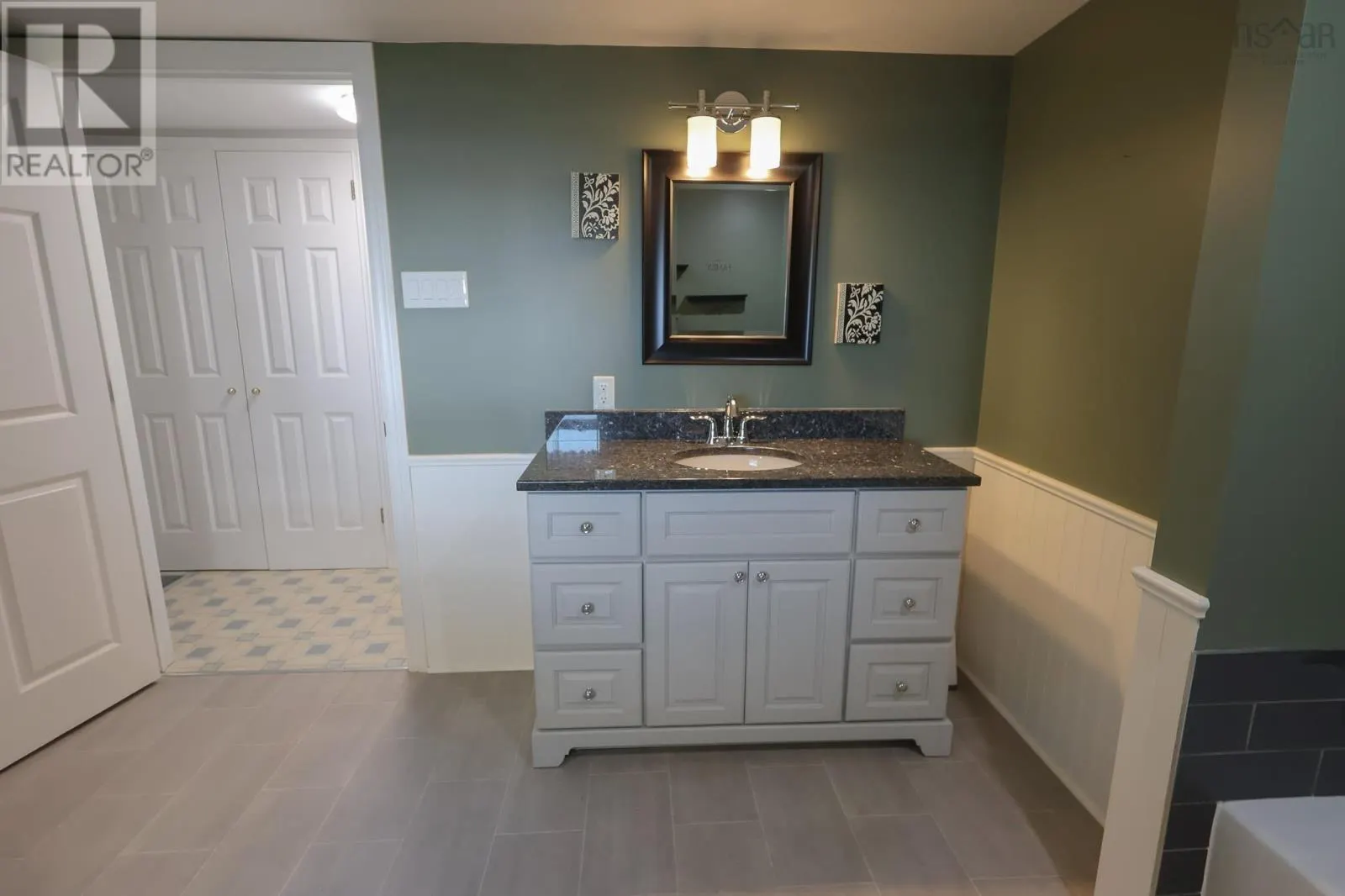 17600 & 17604 Highway 103