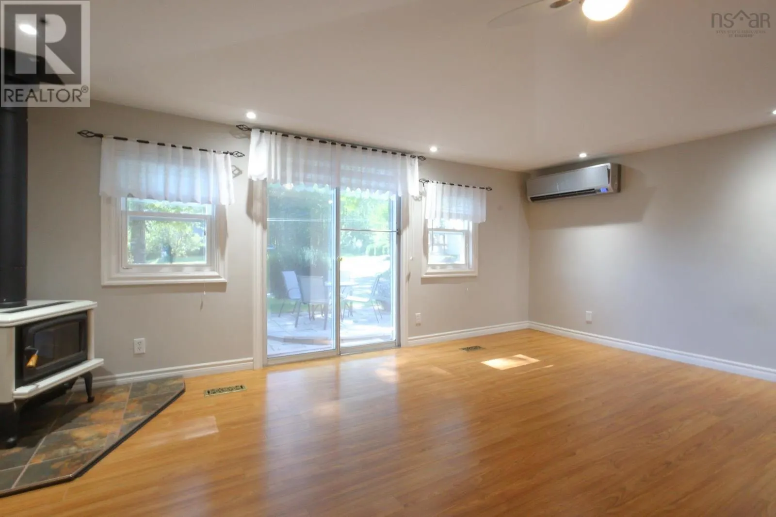 17600 & 17604 Highway 103