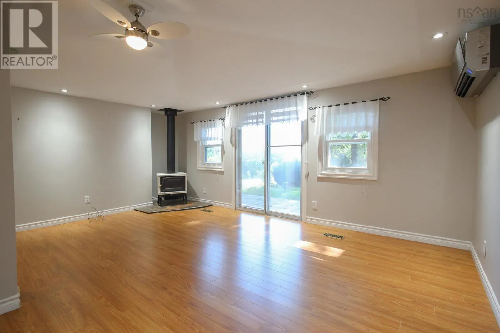 17600 & 17604 Highway 103