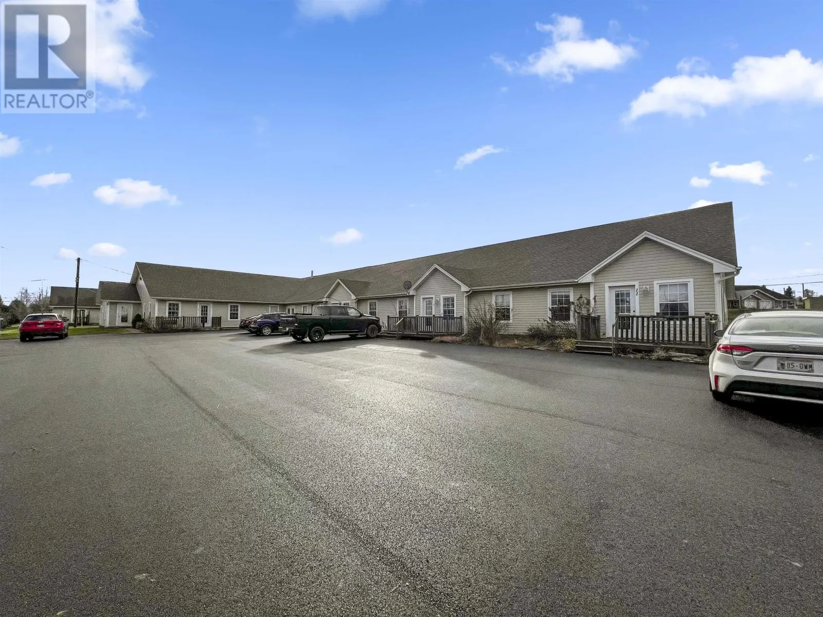 3 17 Heatherway Drive