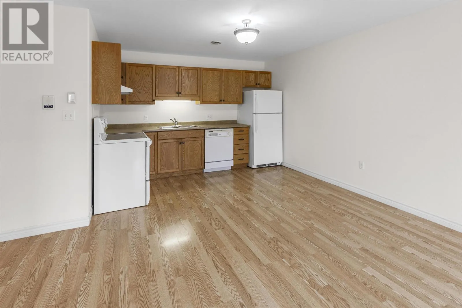 3 17 Heatherway Drive