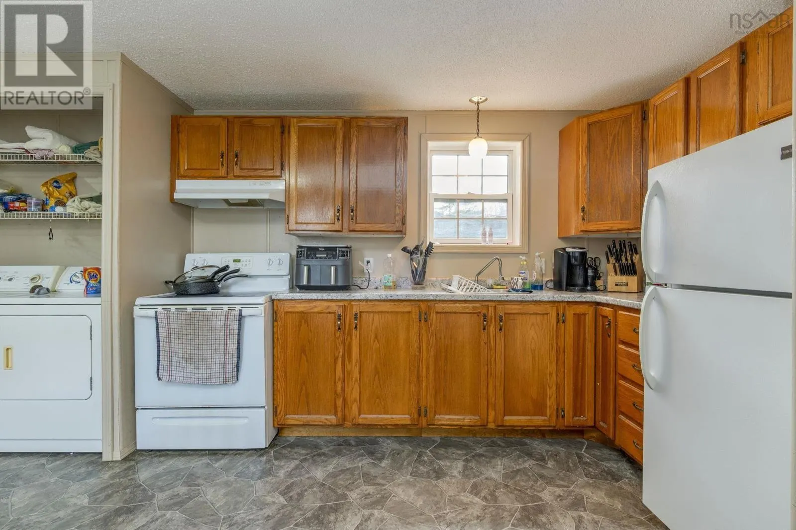 94 Commission Street