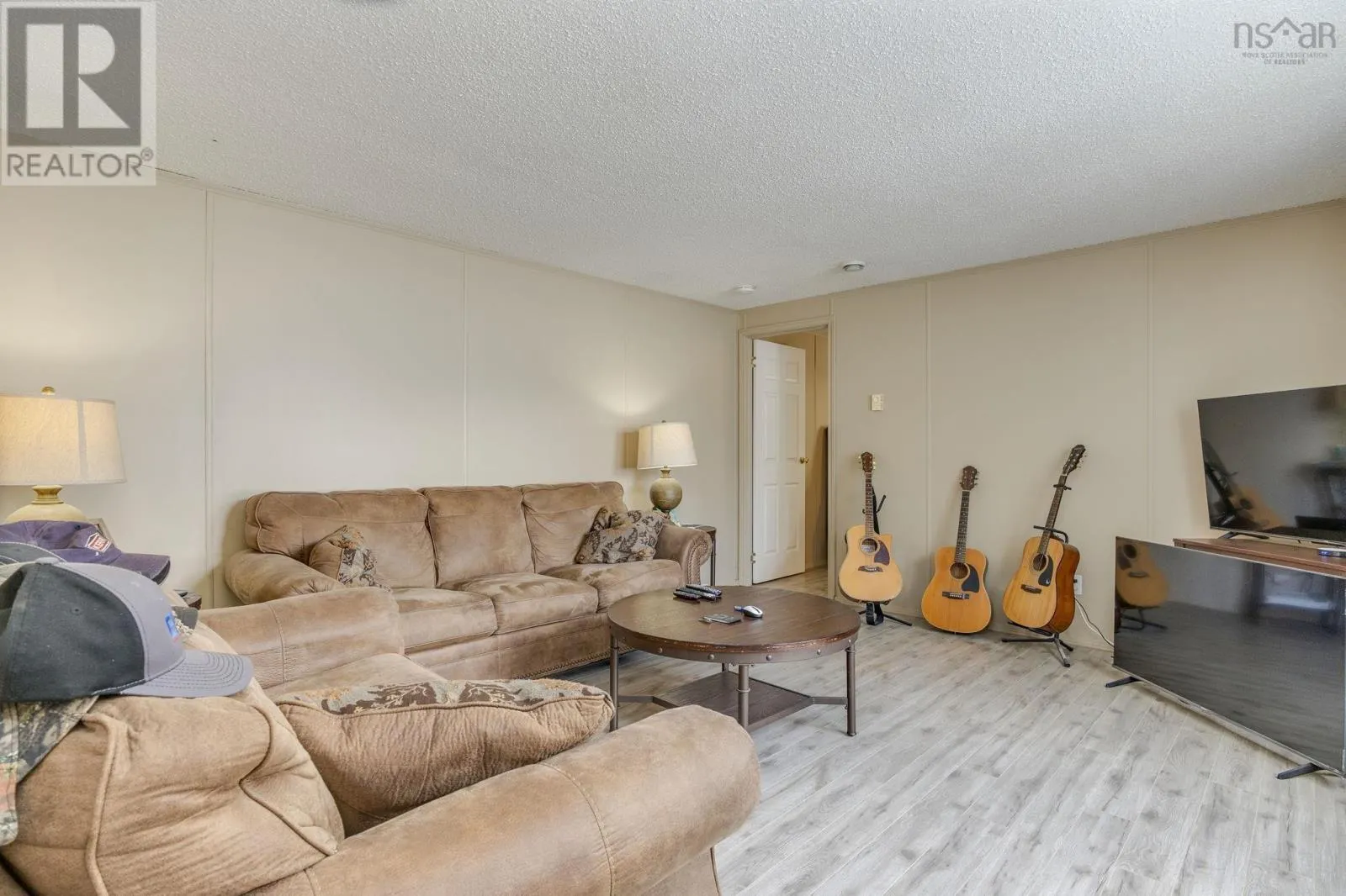 94 Commission Street