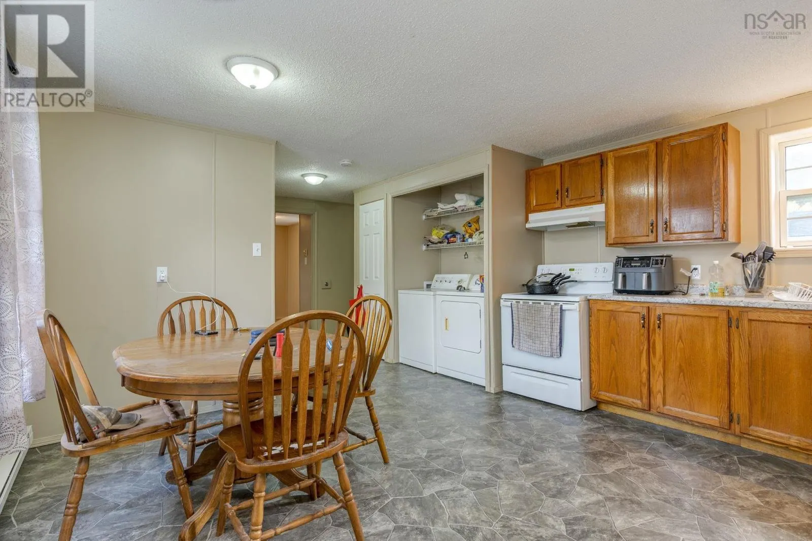 94 Commission Street