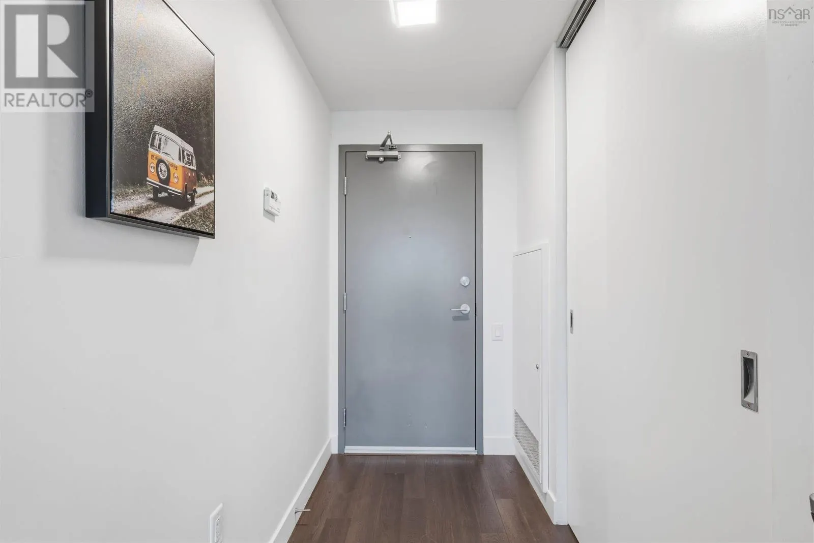 602 1048 Wellington Street