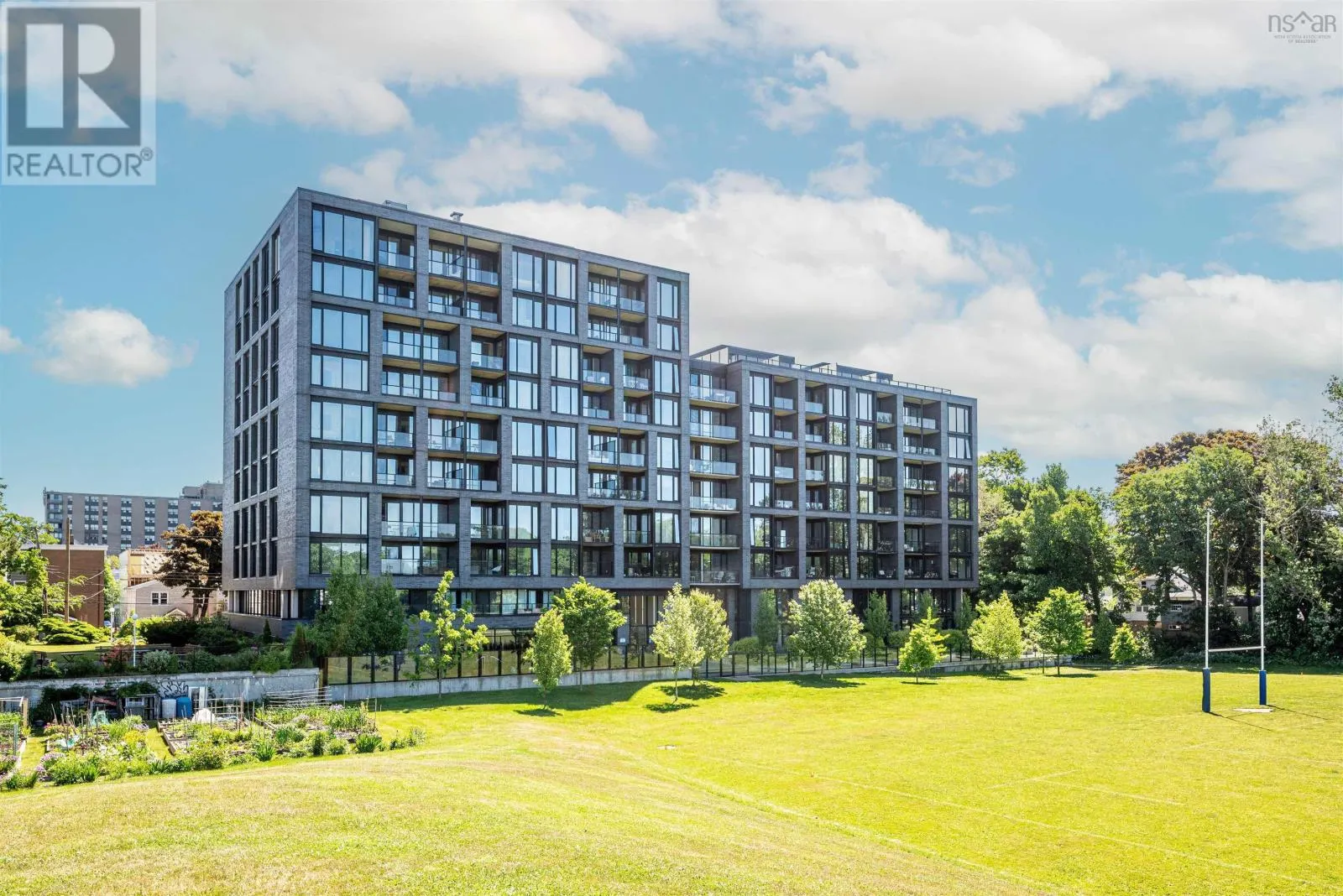 602 1048 Wellington Street