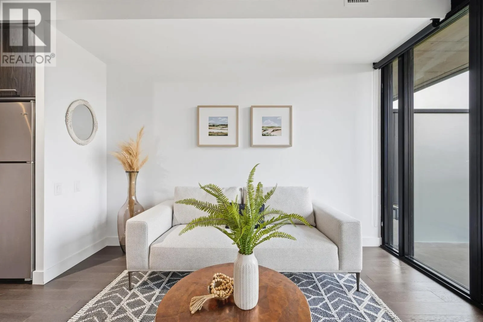 602 1048 Wellington Street