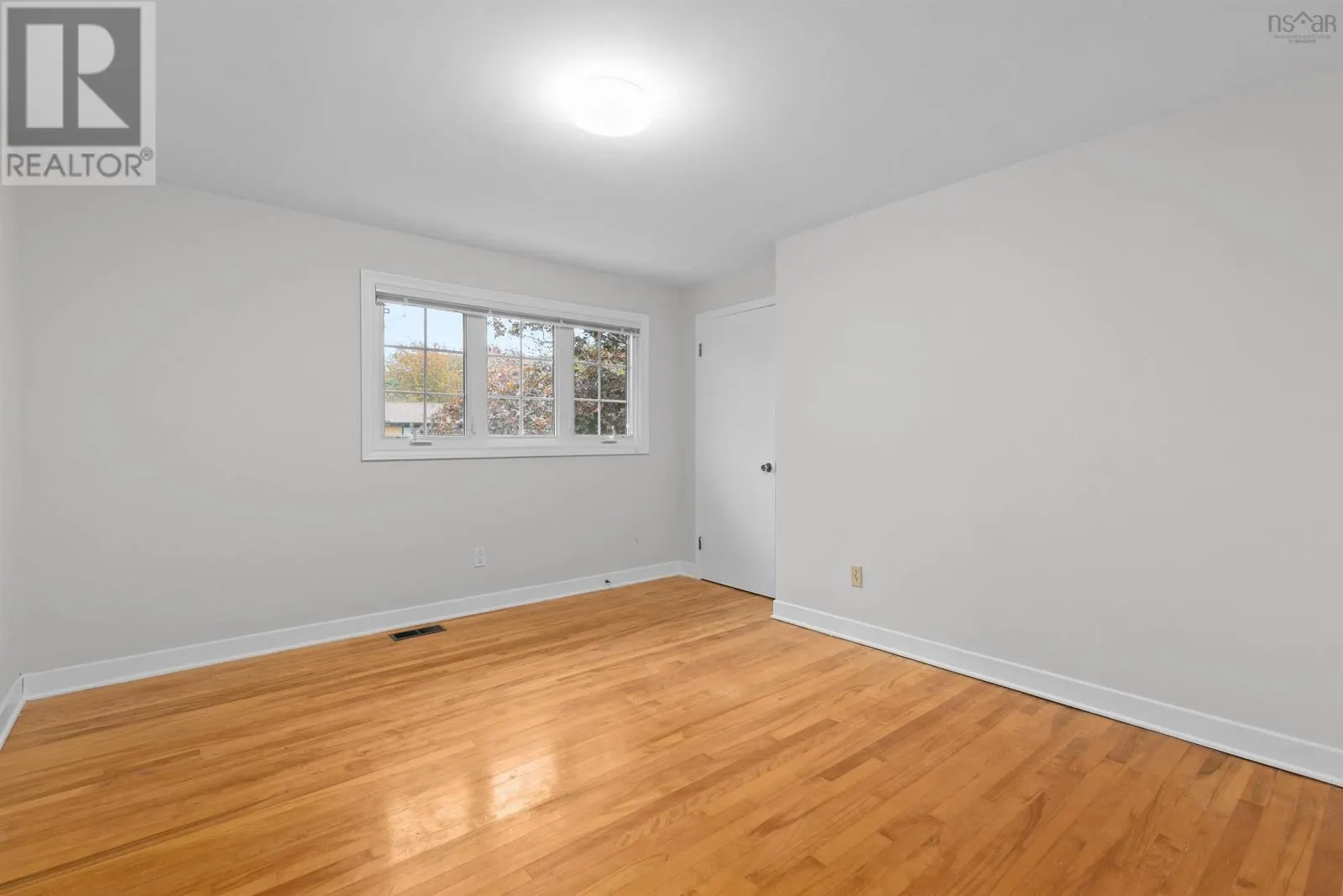 43 Deepwood Crescent