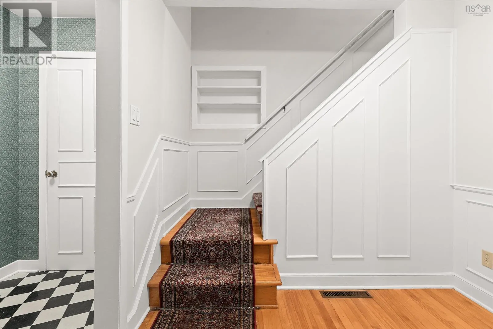 43 Deepwood Crescent