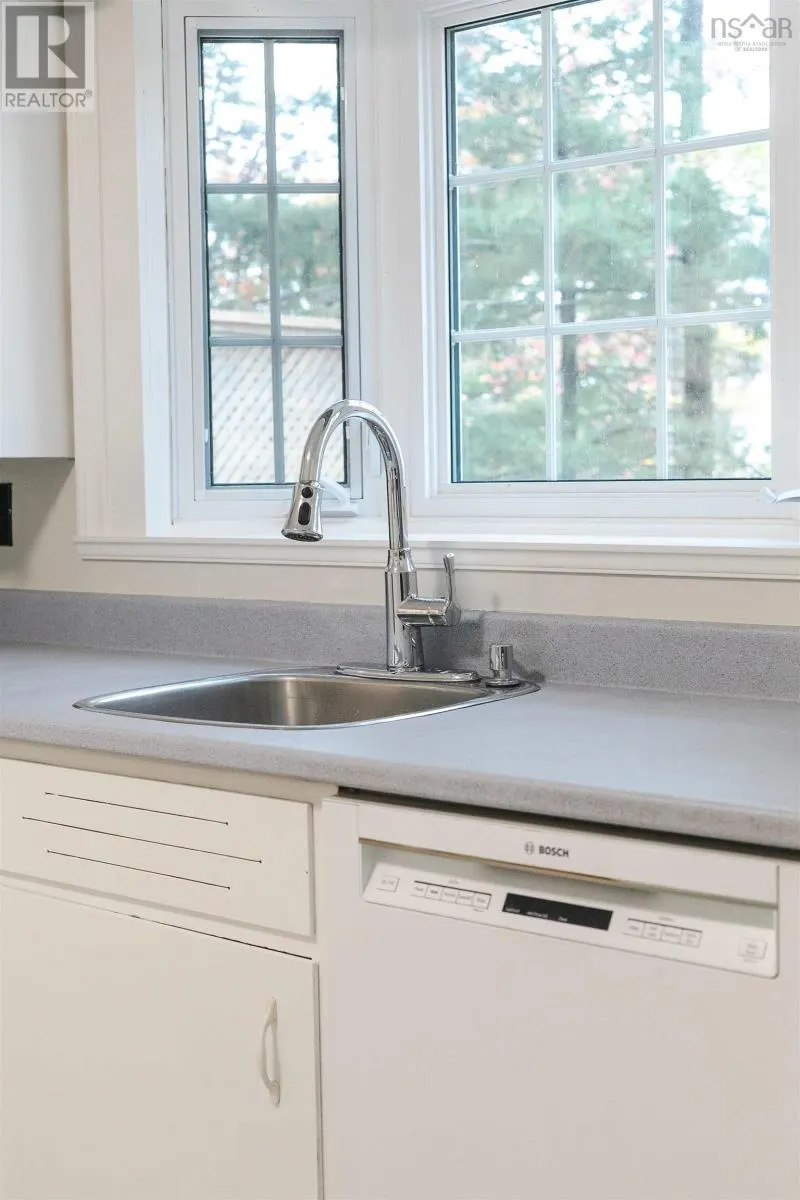 43 Deepwood Crescent