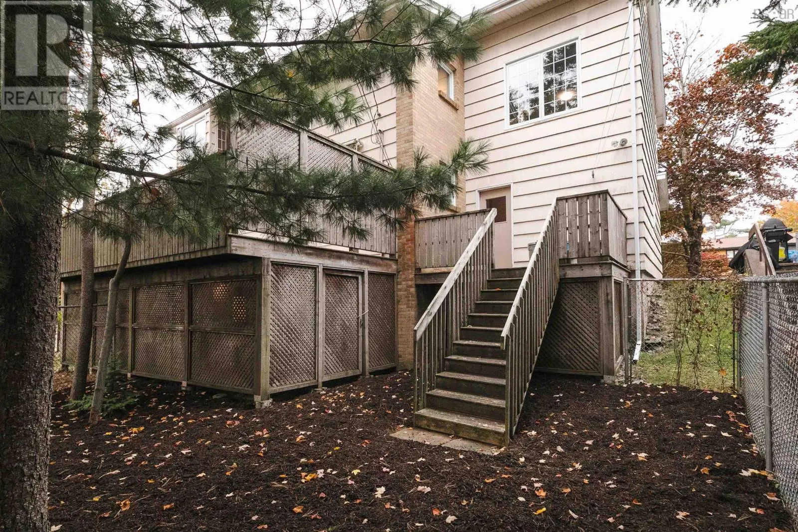 43 Deepwood Crescent