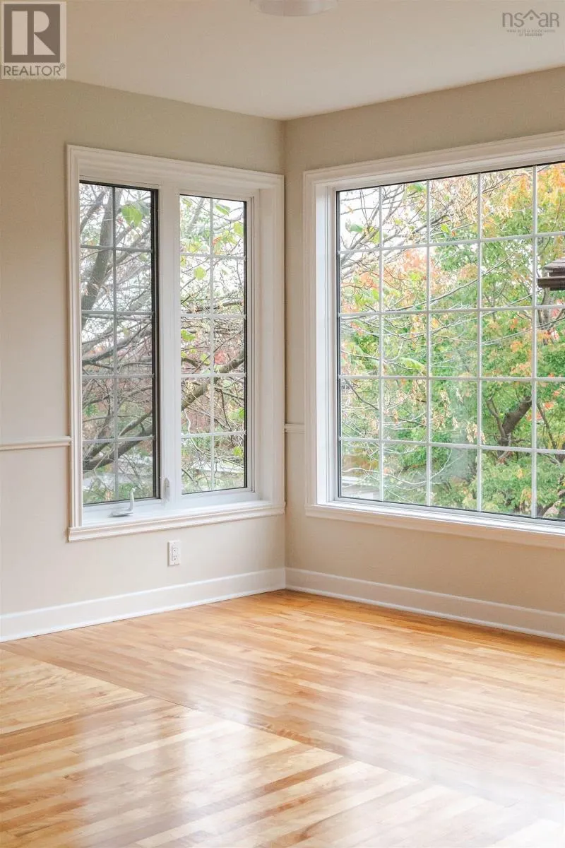 43 Deepwood Crescent