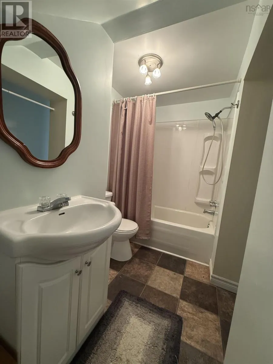 2774 East River West Side Route