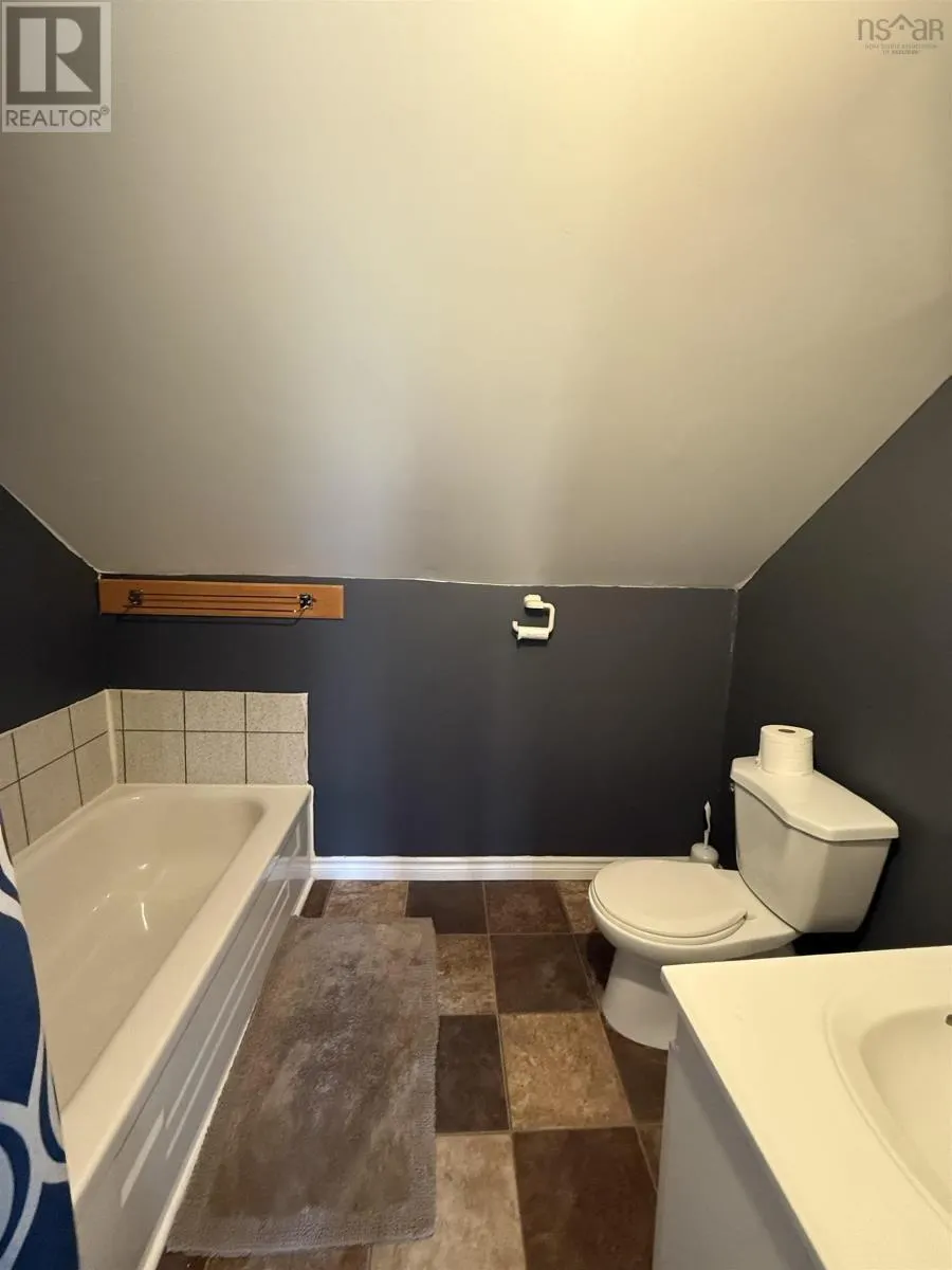 2774 East River West Side Route