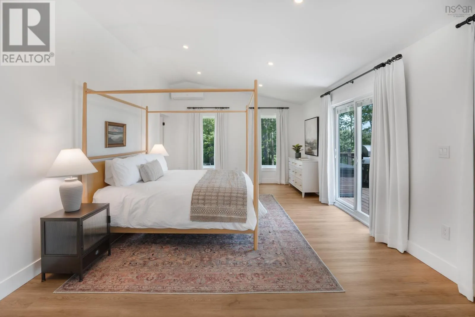 40 Martins Point Road