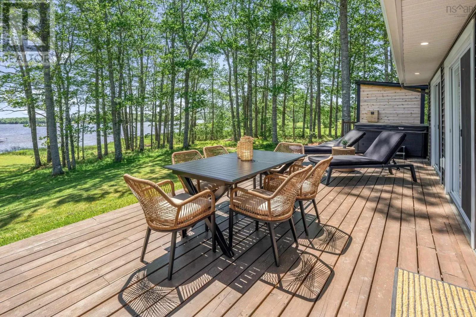 40 Martins Point Road