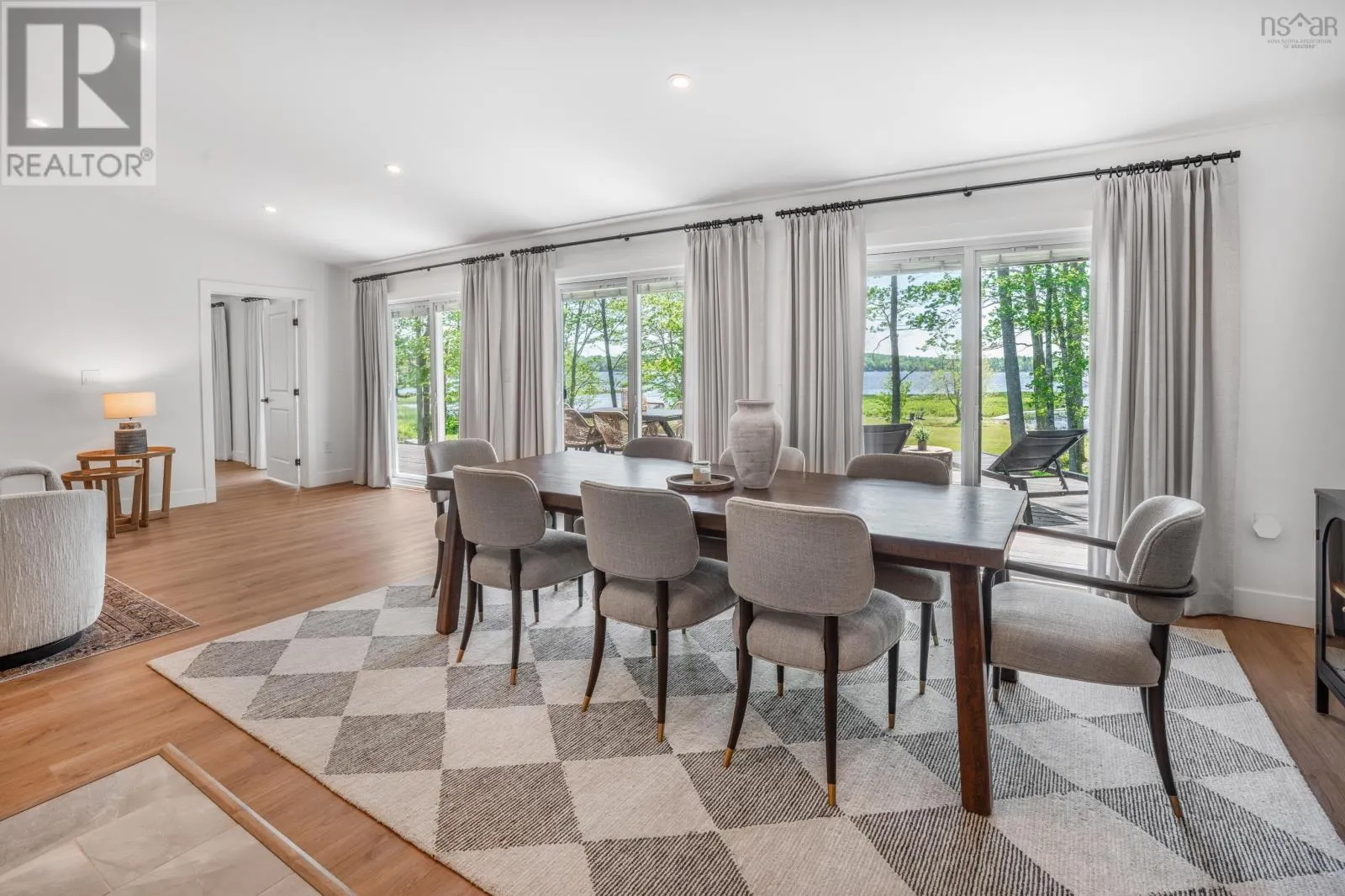 40 Martins Point Road