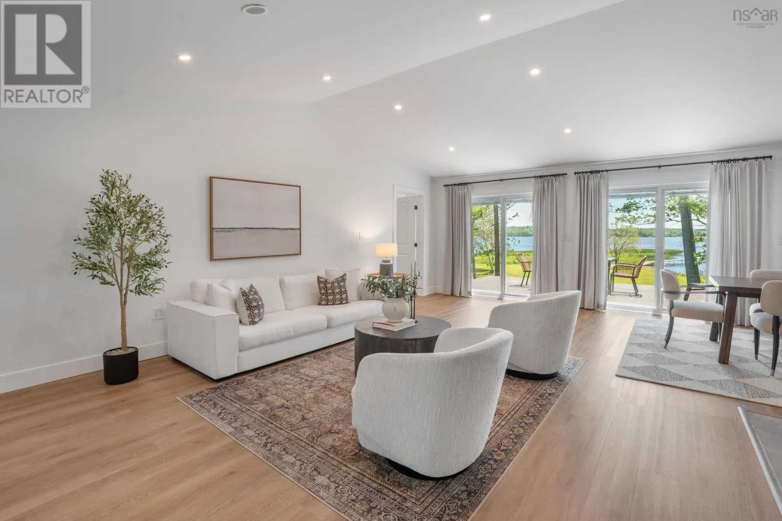 40 Martins Point Road