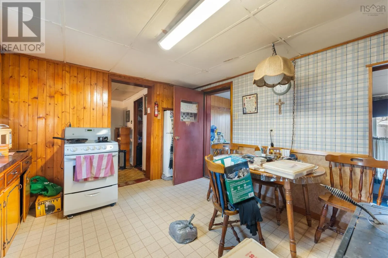 16 Commercial Street