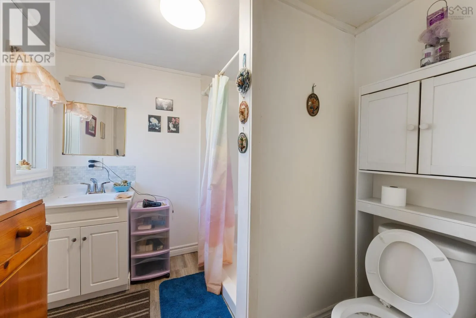 16 Commercial Street