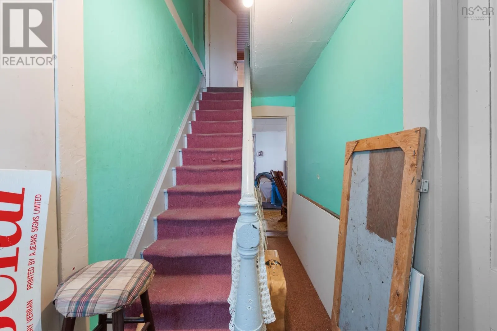 16 Commercial Street