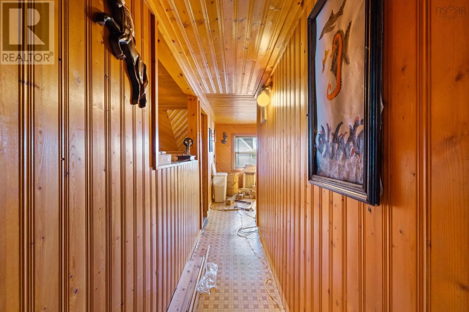 16 Commercial Street