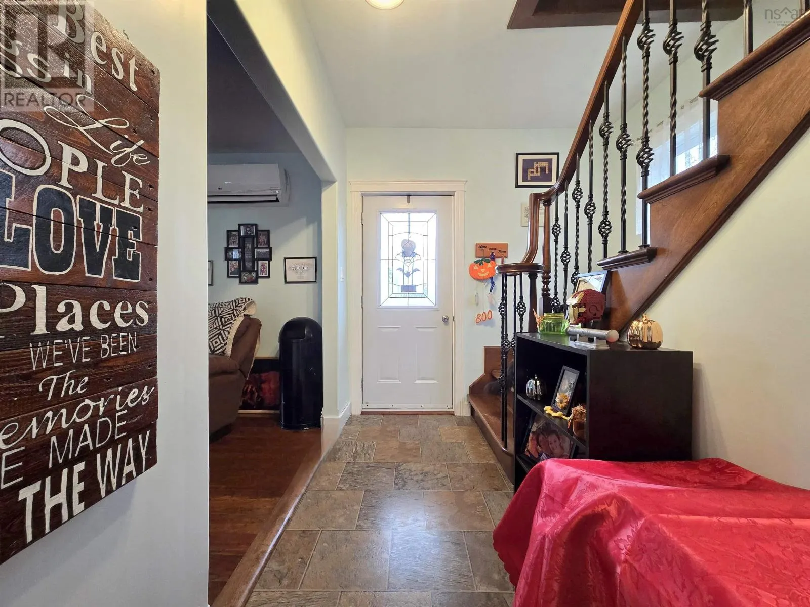 62 West Pleasant Street