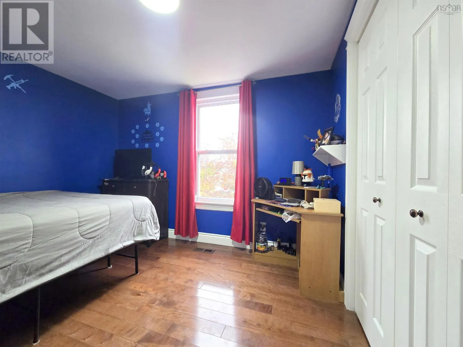 62 West Pleasant Street